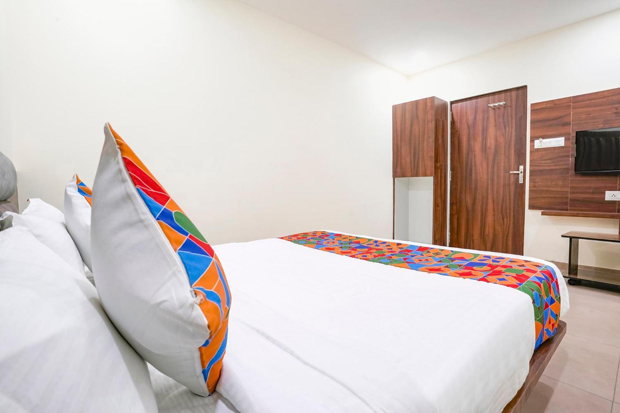 Fabhotel Hill Park I Vadodara Dış mekan fotoğraf