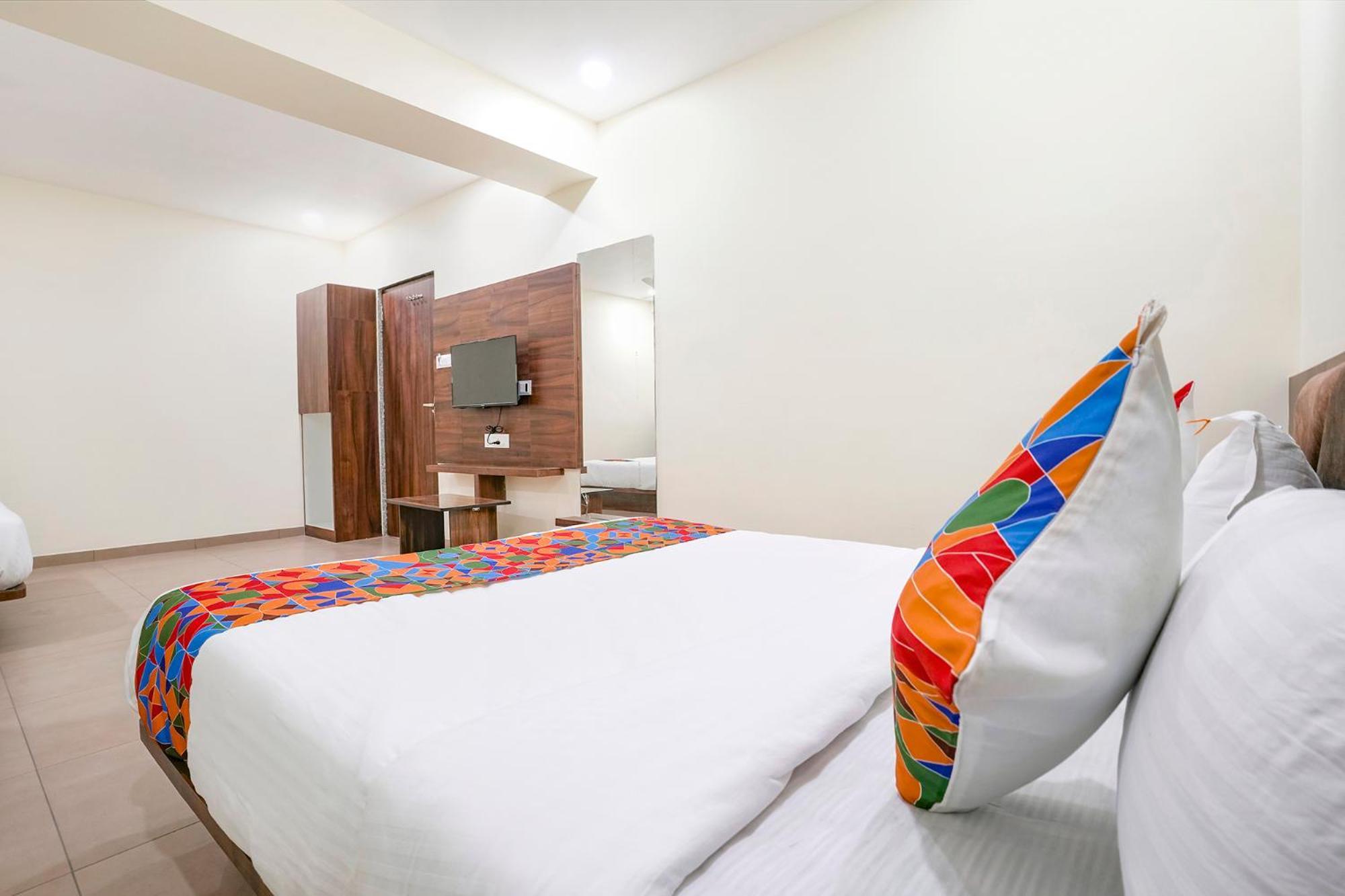 Fabhotel Hill Park I Vadodara Dış mekan fotoğraf
